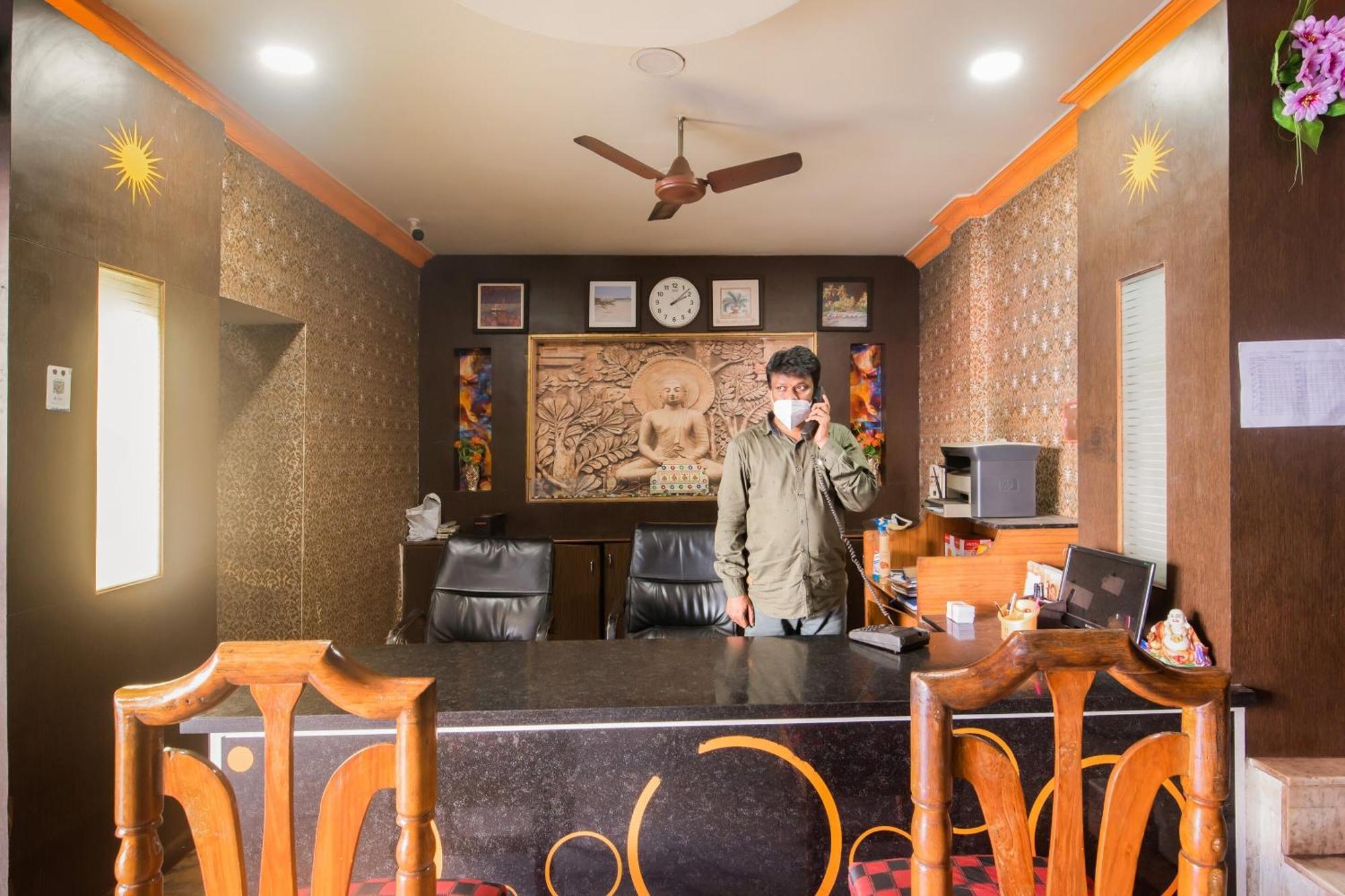 Spot On Hotel Manikanta Residency ヴィシャーカパトナム エクステリア 写真